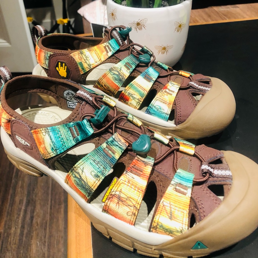 LIMITED EDITION Jerry Garcia Keens NWT